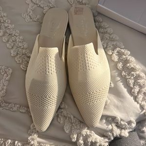 Brand new, never worn. Don’t fit me